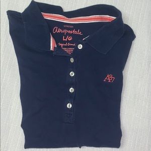 Aeropostale’s collar t-shirt